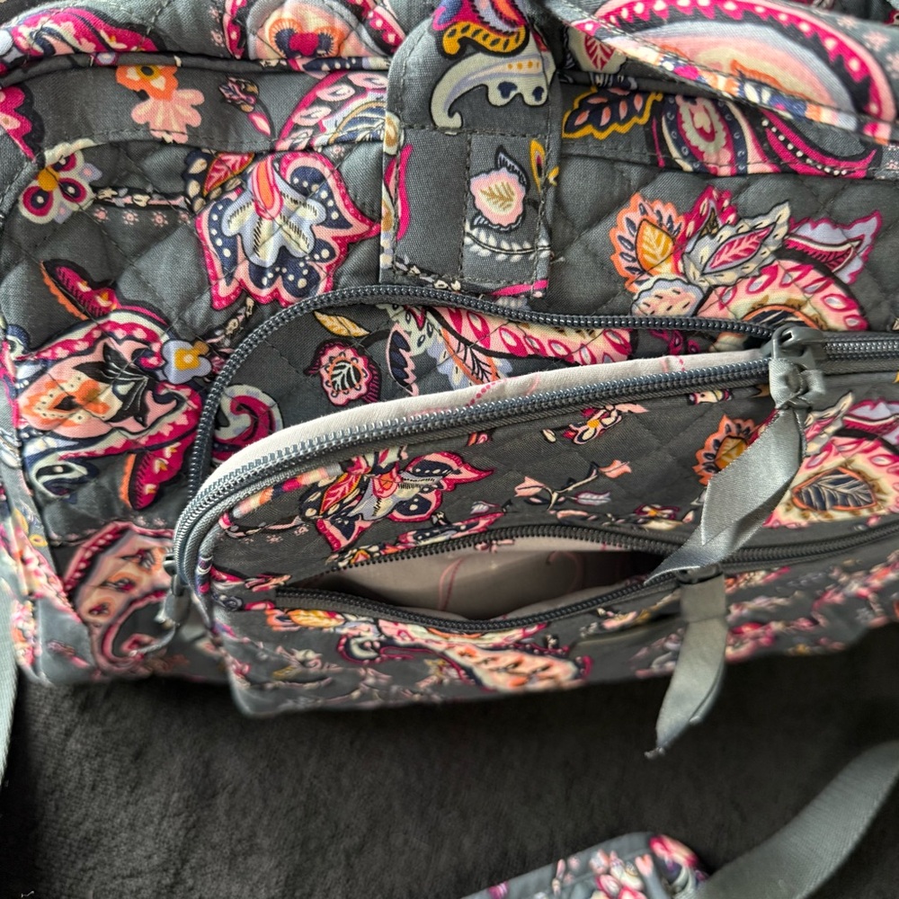 Floral Quilted Women's Bag - Gray and Pink - Picture 3 of 10